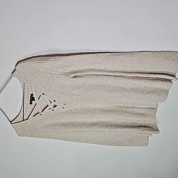 American Eagle small cream sweater - Picture 2 of 7